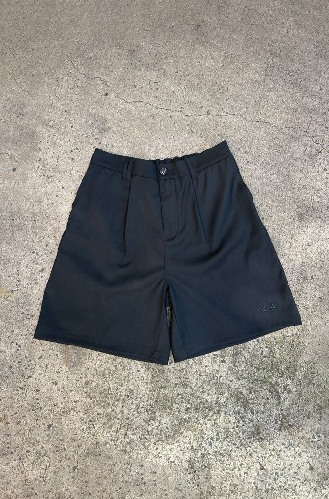 MIDIRON Tour Spec Pleated golf shorts in black